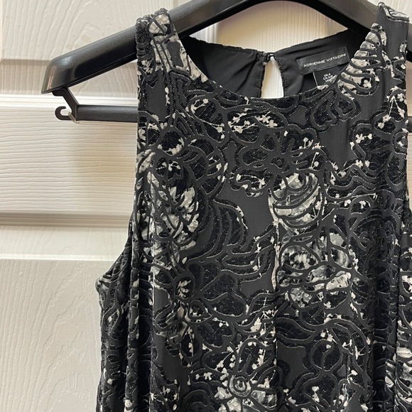 Adrienne Vittadini Dresses & Skirts - Vintage Adrienne Vittadini Sz Small S/L Burnout Velvet Shift/Trapeze Lined Dress
